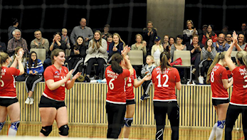 Snåsas damelag sin første hjemmekamp - I ekstase over hjemmeseier